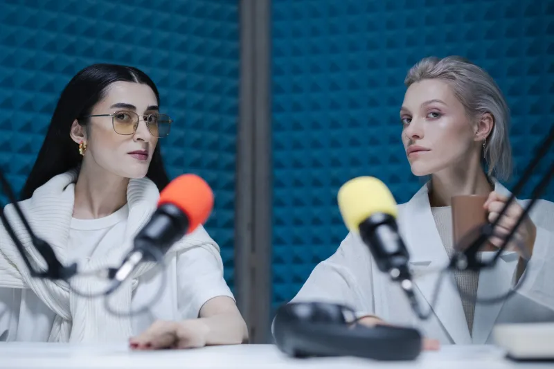 Static to Story: How Talk Radio Stole the True Crime Crowd Right Back